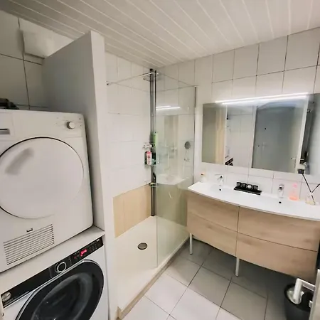 Cozy Private - Shared - - P5-3 * Lormont