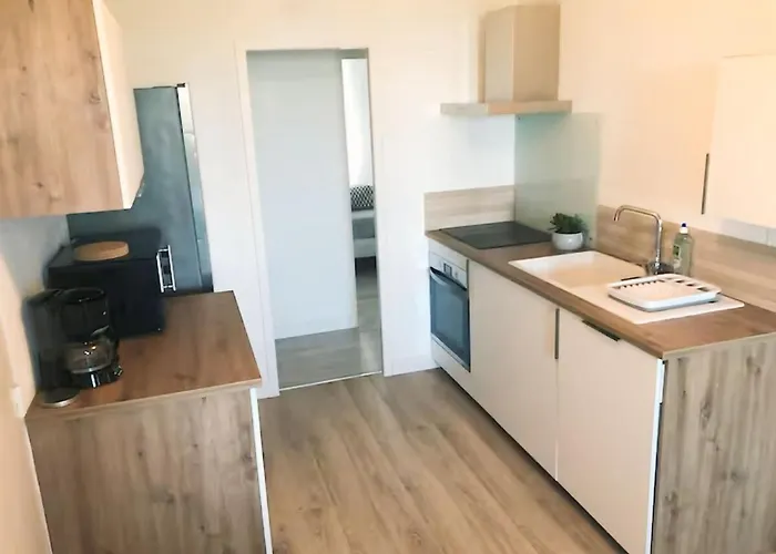 Cozy Private - Shared - - P5-3 * Lormont